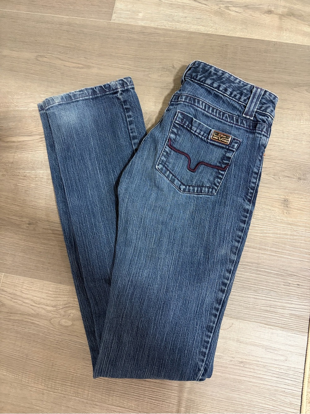 Kimes Jeans Women's Mid Wash Straight Jeans - Blue